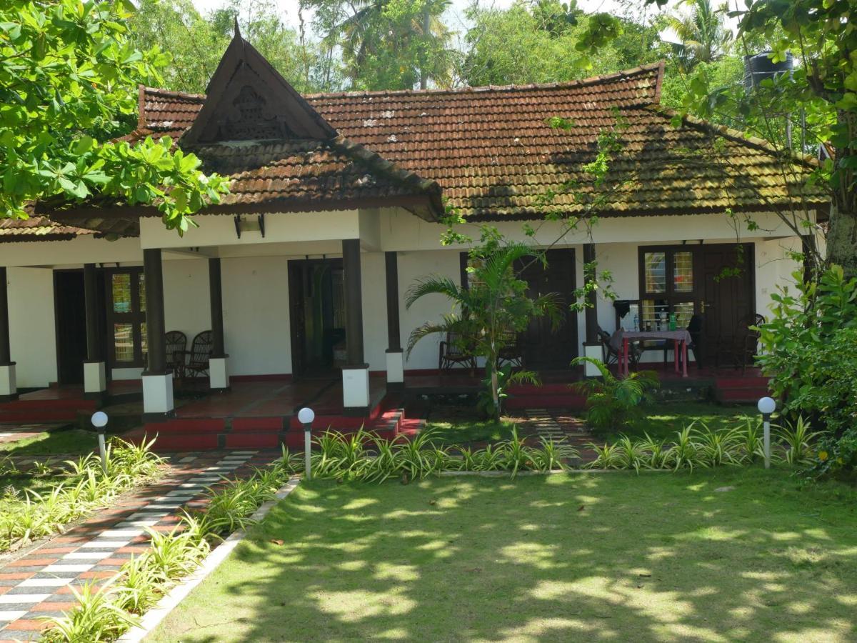 Marari Sealap Beach Villas 马拉利库兰 外观 照片