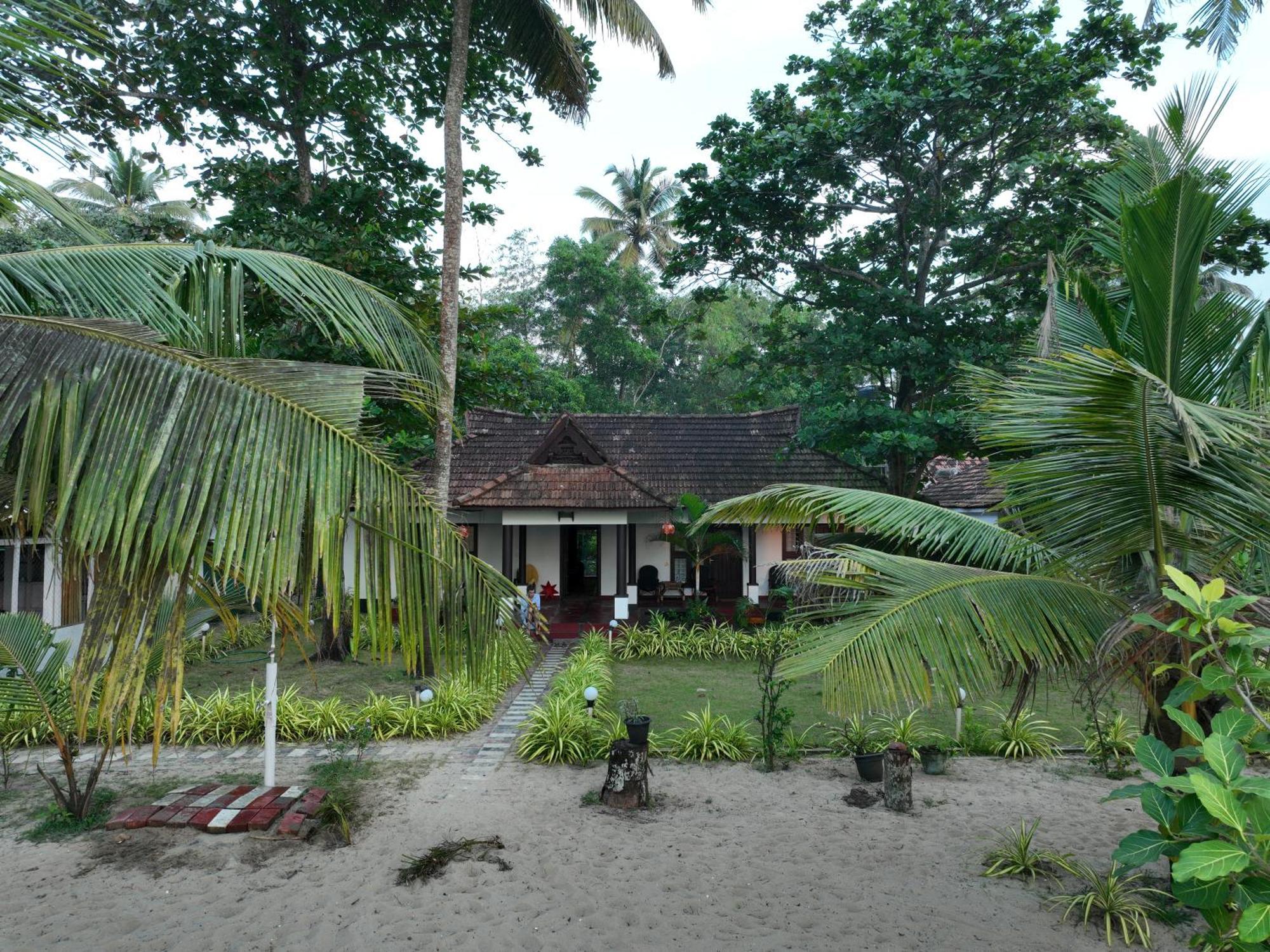Marari Sealap Beach Villas 马拉利库兰 外观 照片